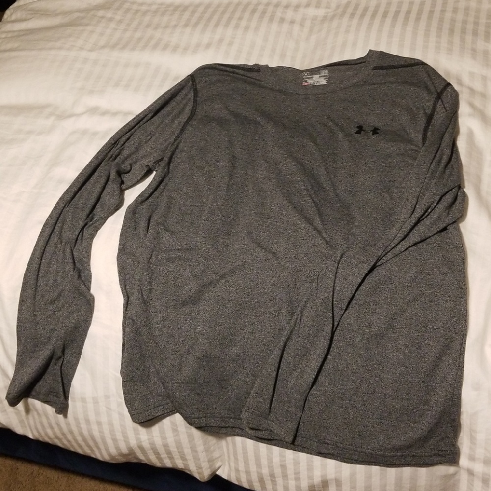 Under armour long sleeve tee shirt